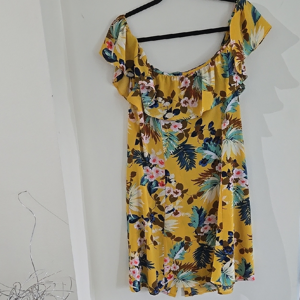 Yellow Ruffled Mini Sundress with Flutter Sleeves - Picture 2 of 3